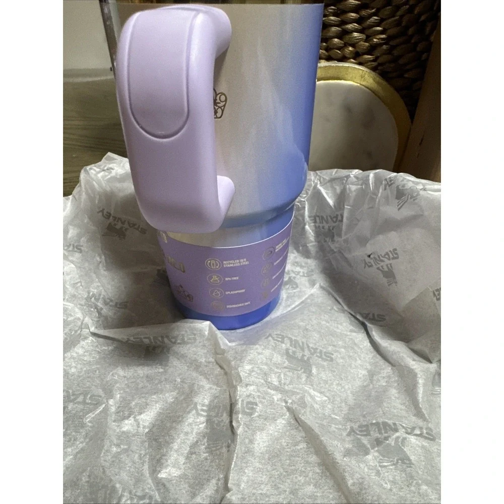 Stanley X Wicked For Good GLINDA 20oz Stainless Steel Quencher Tumbler NEW W/box - Picture 4 of 8